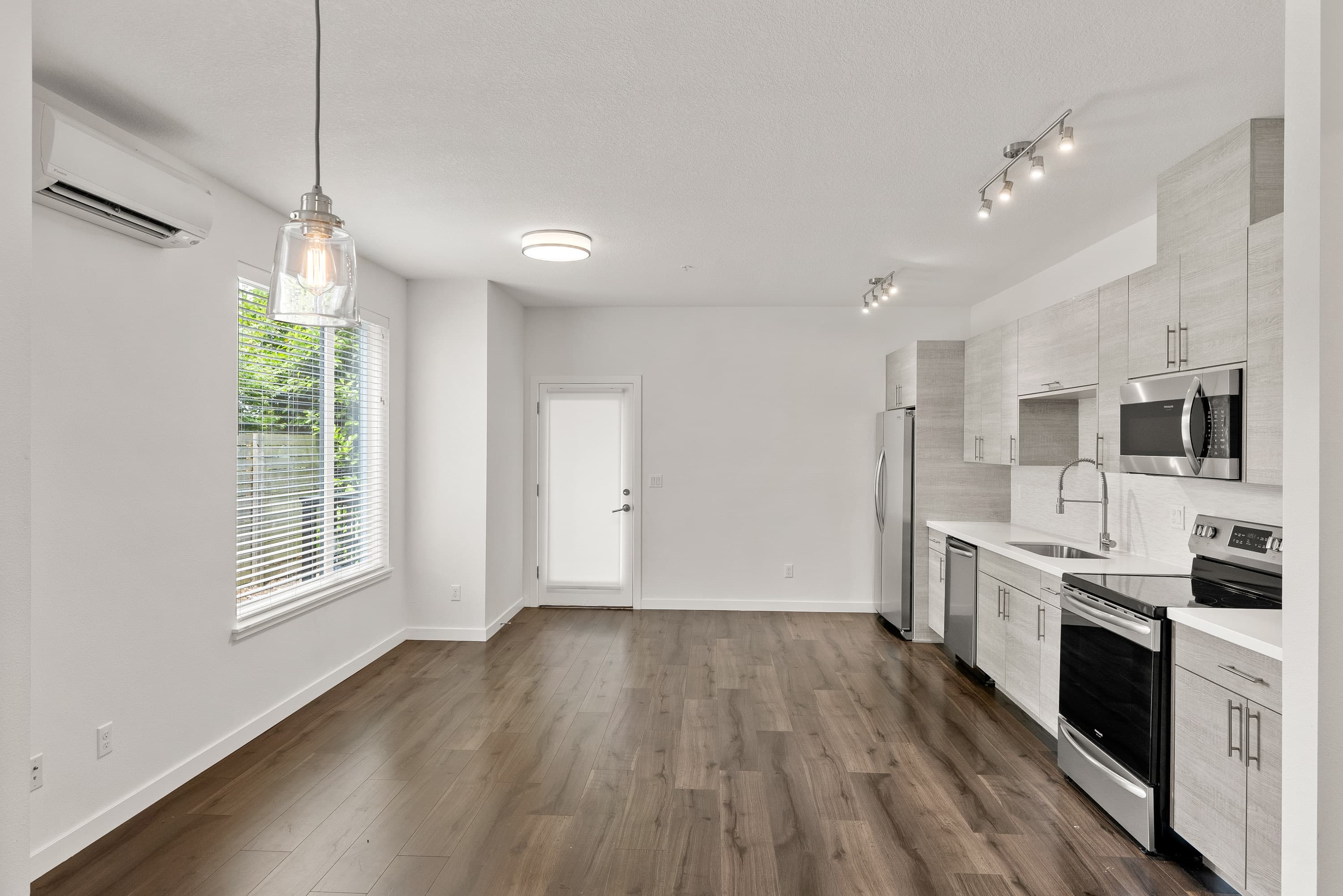 Open Kitchen & Dining Area
