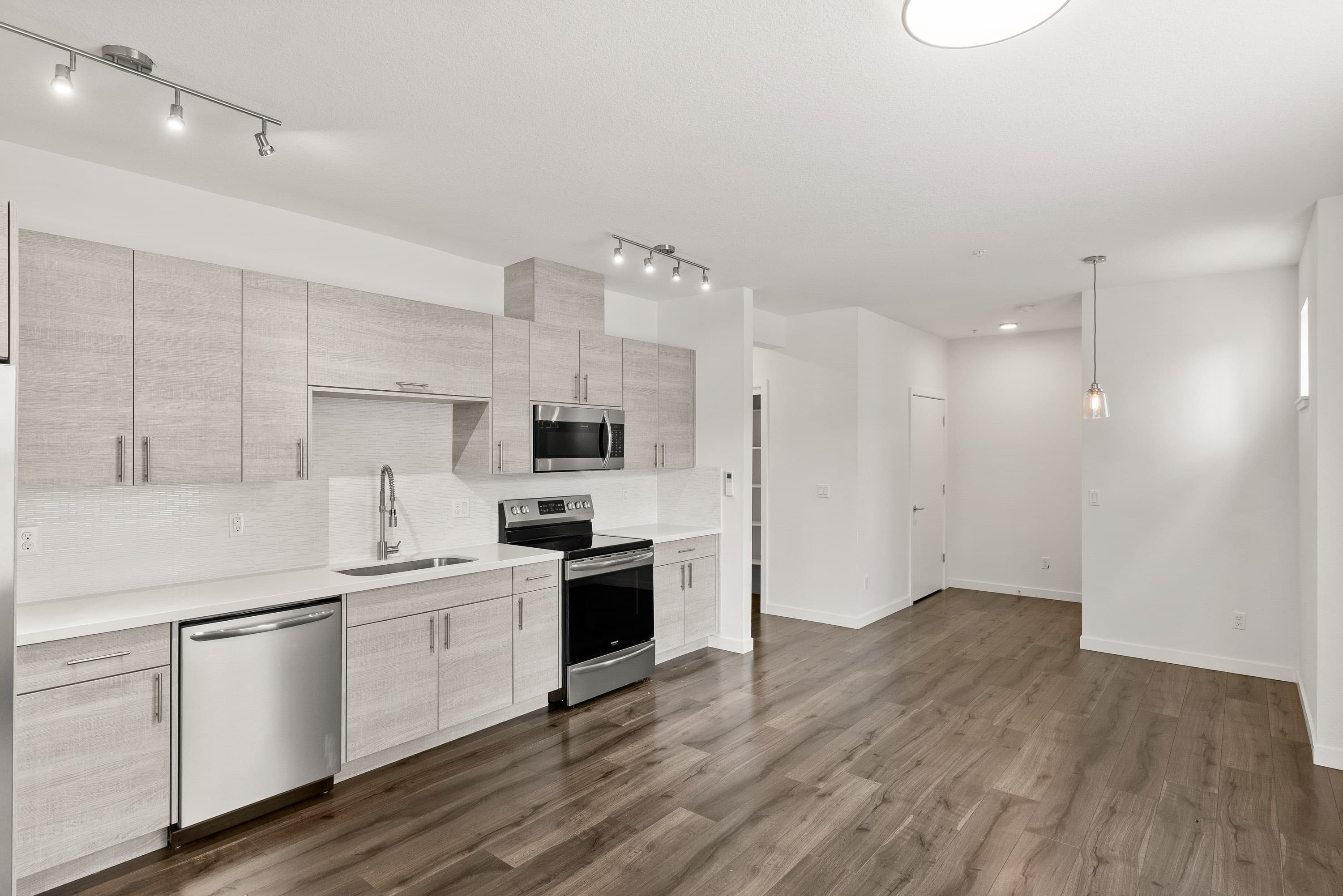 Kitchen & Entry Hallway