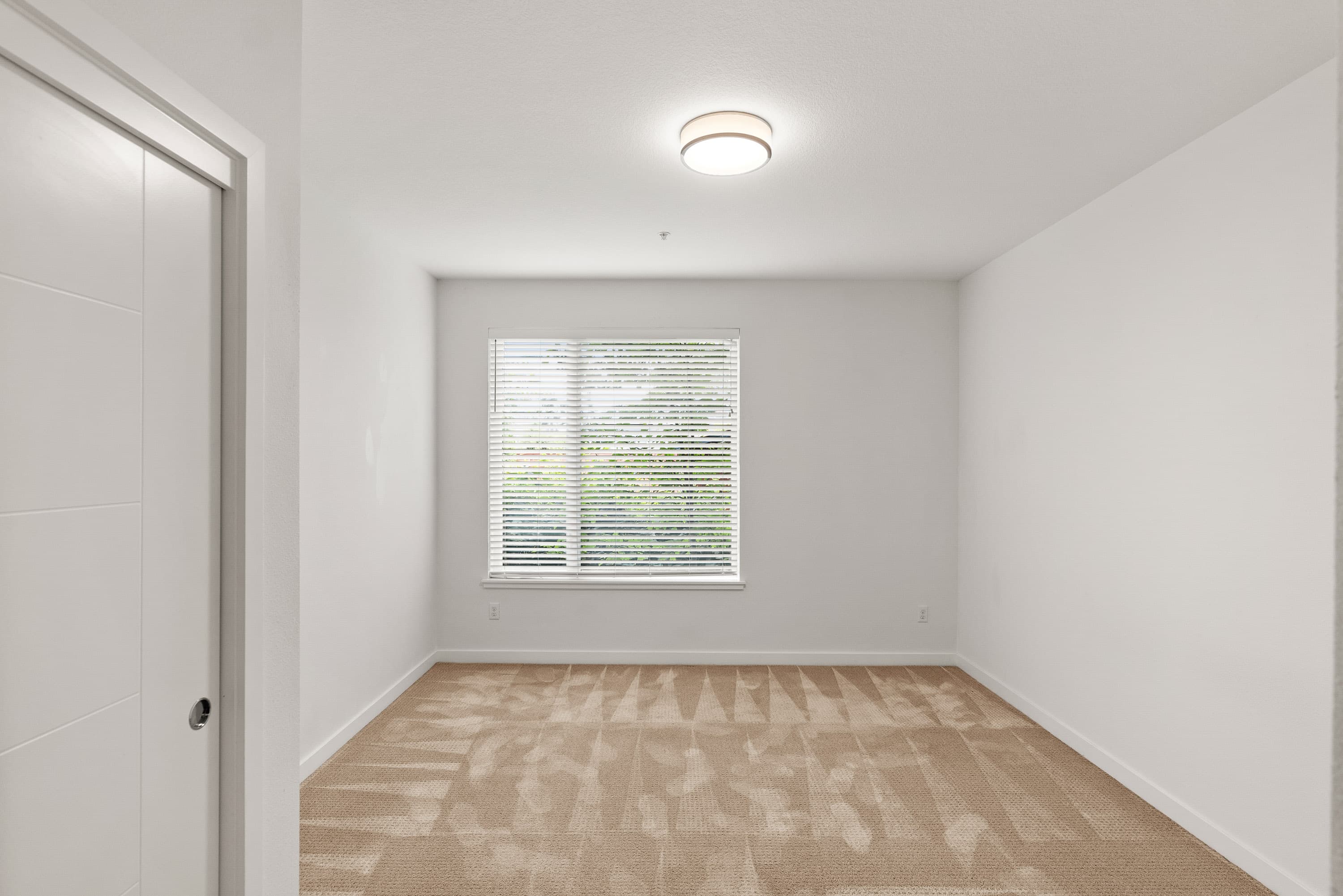 Bedroom with Garden View